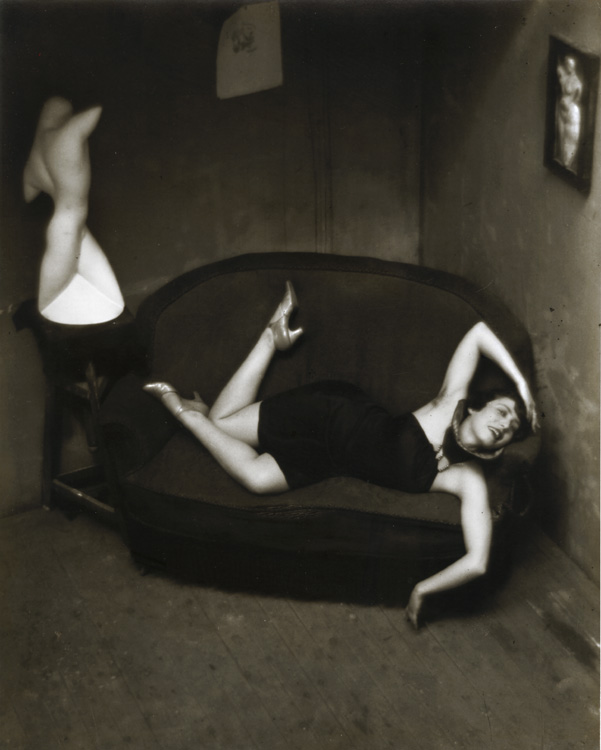 Andr� Kert�sz - Satiric Dancer, Paris