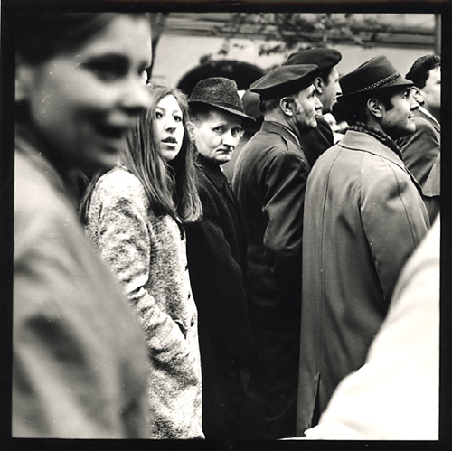 Anonymous - Crowd Anonymous - Crowd