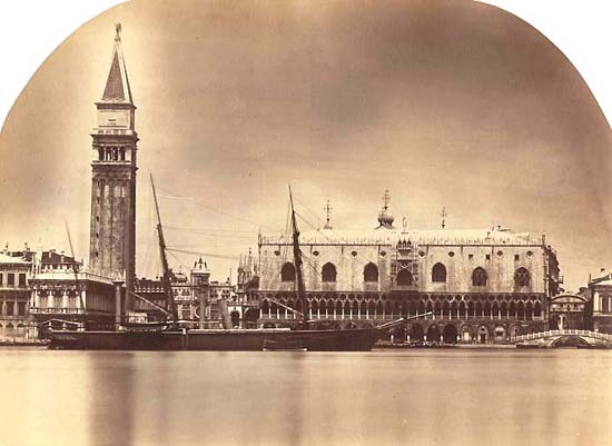 Bateaux a Quai, Venice