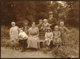 Leonard Misonne - Self Portrait of Leonard Misonne and His Family