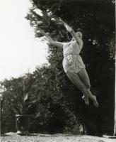 Jacques-Henri Lartigue - Huguette Sabouret au Ch�teau des Essarts, Veyvialle, France
