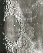 Loewy & Puiseux - Photographie Lunaire:  Taruntius - Mer Des Crises - Macrobius