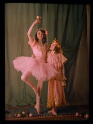 Jules Gervais Courtellemont - Dancers in Pink with Flowers