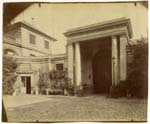 Jean-Eugene-Auguste Atget - Entr�e Bureaux, Paris