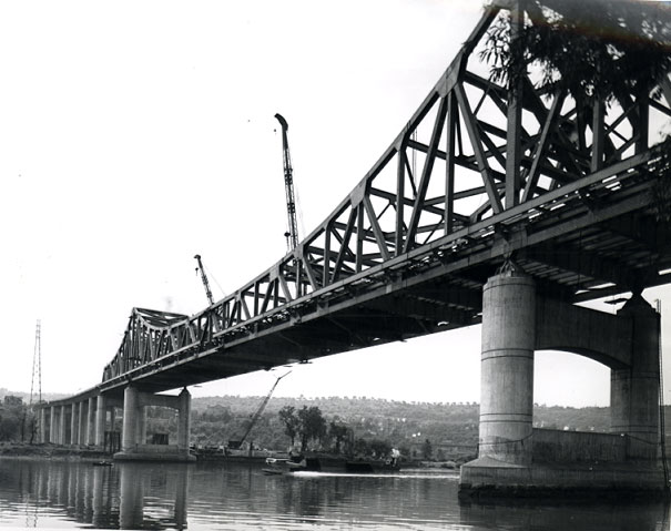 Associated Photographers - Monongahela River, Dravosburg, Pennsylvania