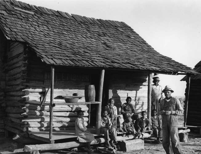Arthur Rothstein - Family Portrait, Gee's Bend, Alabama