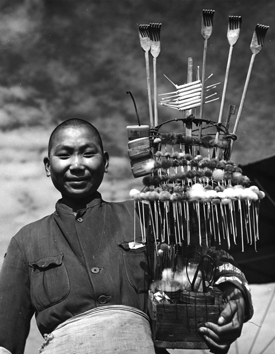 Arthur Rothstein - Peddler on Bund, China Arthur Rothstein - Peddler on Bund, China