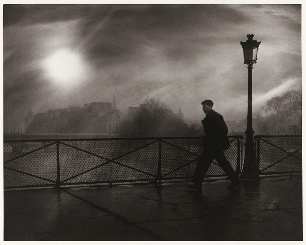 Edith Gerin - Le Passant du Pont des Arts, Paris Edith Gerin - Le Passant du Pont des Arts, Paris
