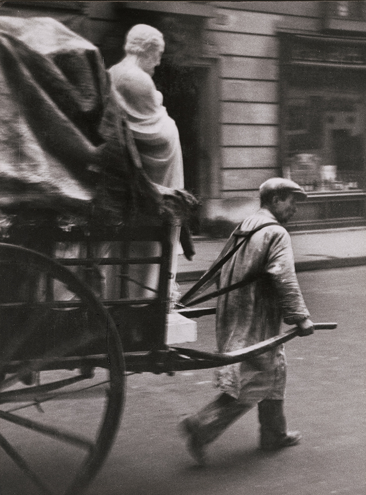 André Kertész - Montparnasse, Paris André Kertész - Montparnasse, Paris