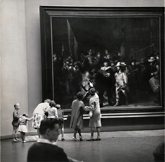 Fritz Henle - Rembrandt's Nightwatch, Rijks Museum, Amsterdam