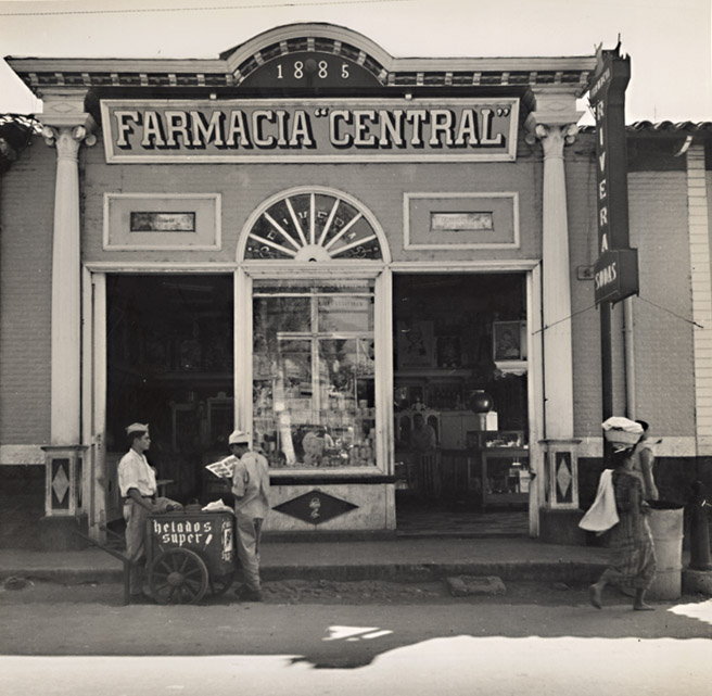 Photo Detail | Thomas Hollyman - Farmacia Central, El Salvador