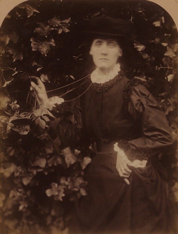 Julia Margaret Cameron: She Walks in Beauty, Julia Duckworth. albumen print, 1874 Julia Margaret Cameron: She Walks in Beauty, Julia Duckworth. albumen print, 1874