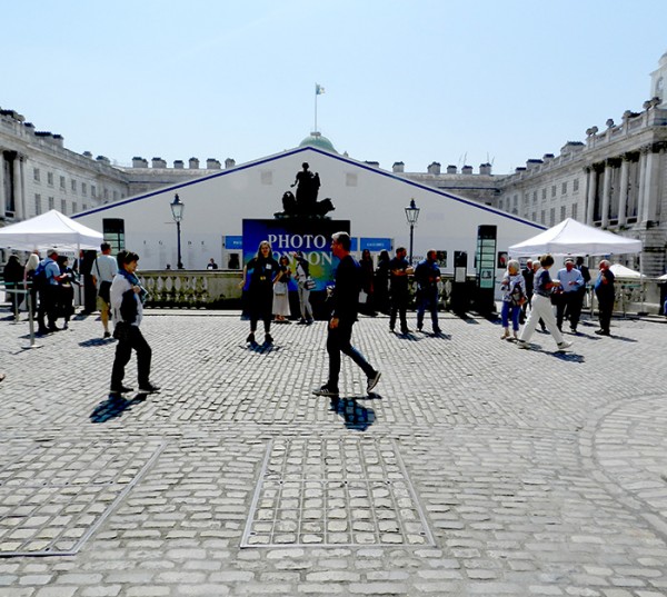 Entrance to the photo london pavilion in the courtyard. (Photo by Michael Diemar) Entrance to the photo london pavilion in the courtyard. (Photo by Michael Diemar)