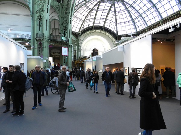 Paris Photo had to control the crowds inside, but that often left huge lines of people outside trying to get in. (Photo by Michael Diemar)